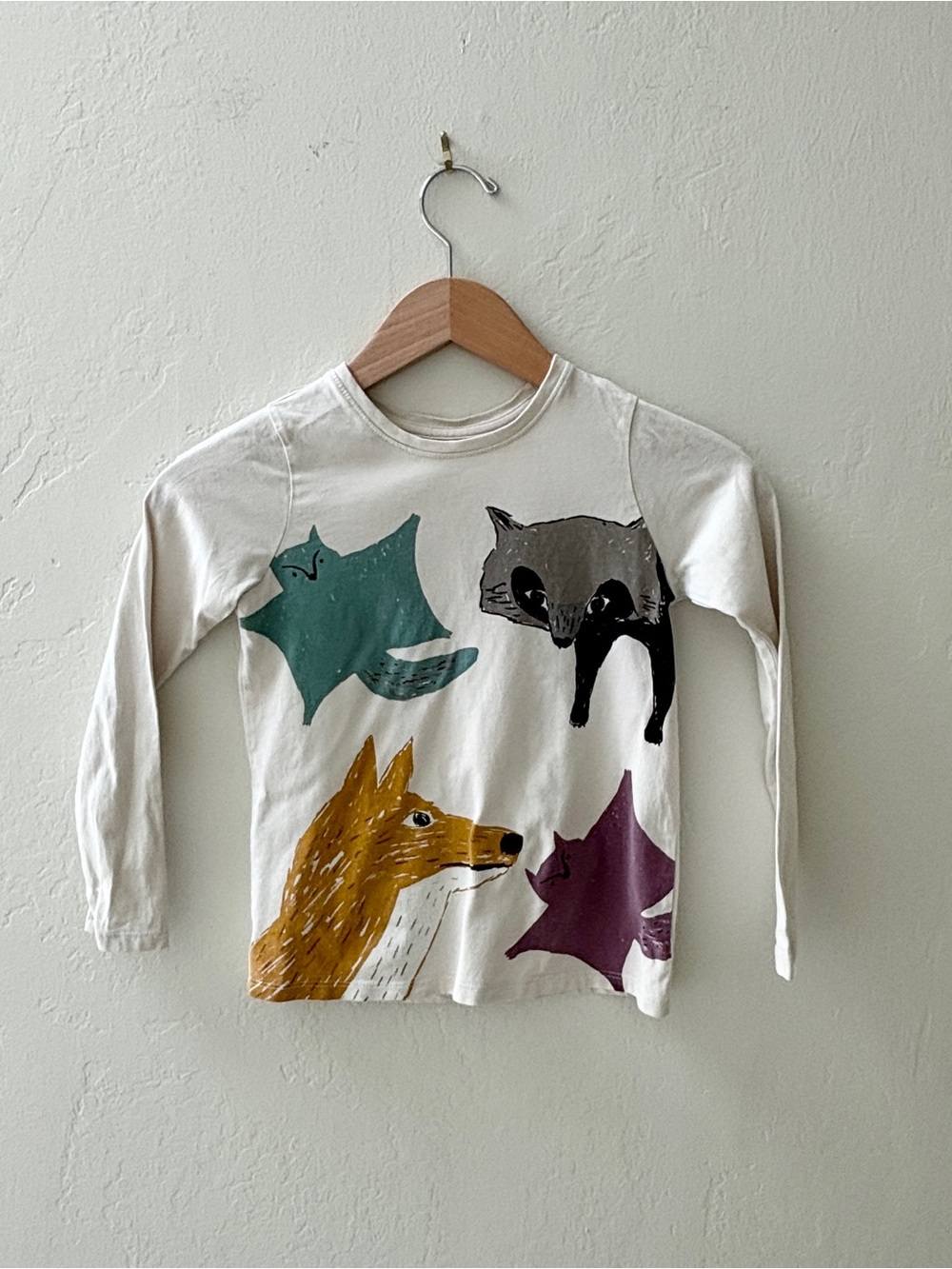 Tea Collection White Kids Long-Sleeve Animal Graphic Tee Size 7